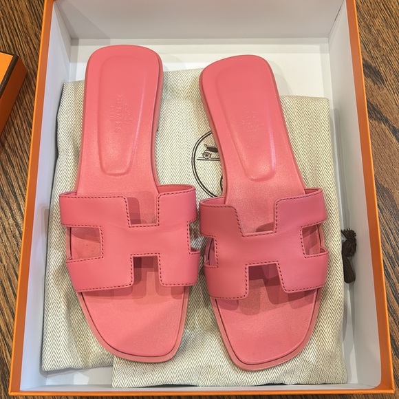 Hermes Pink Oran Slide Sandals - Picture 3 of 6